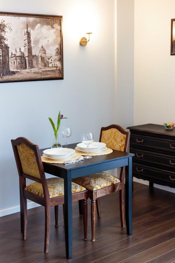 Romantic Apartment Close To The Old Town Vilnius Exterior photo
